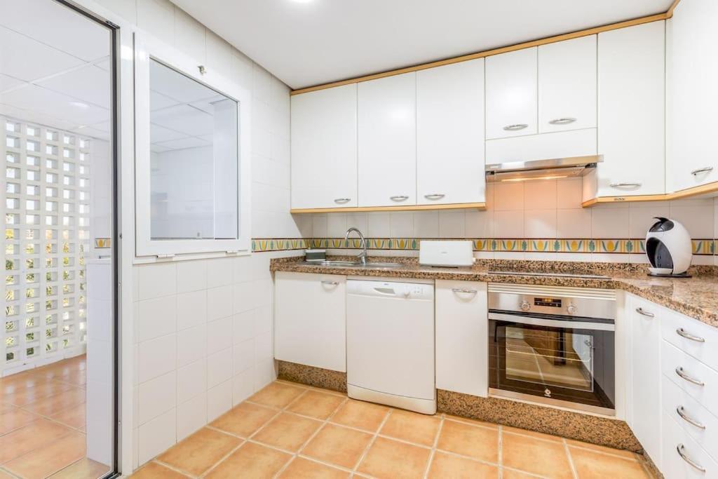 Luxuary Beachside 3Br Apartment ! Estepona Extérieur photo