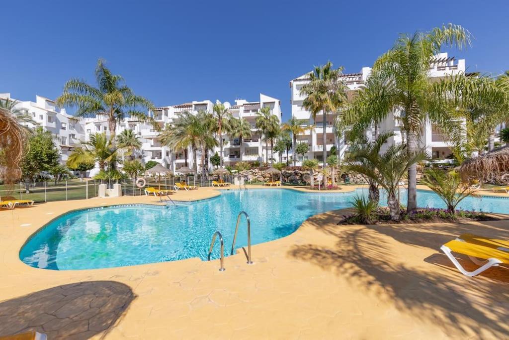 Luxuary Beachside 3Br Apartment ! Estepona Extérieur photo