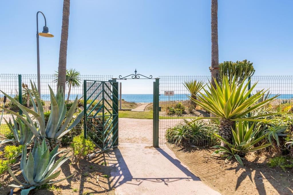 Luxuary Beachside 3Br Apartment ! Estepona Extérieur photo